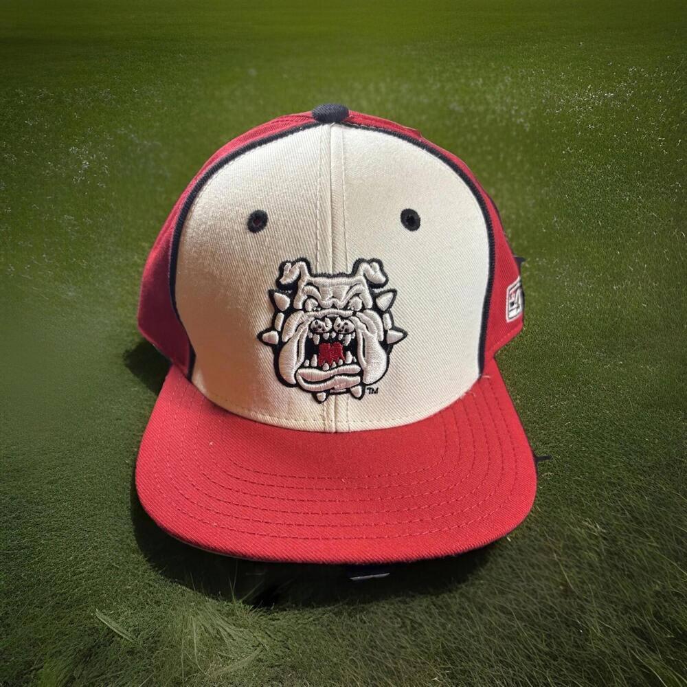 Fresno State Bulldogs - Pro Fitted Hat Size 6 5/8 with Embroidered  Logo.